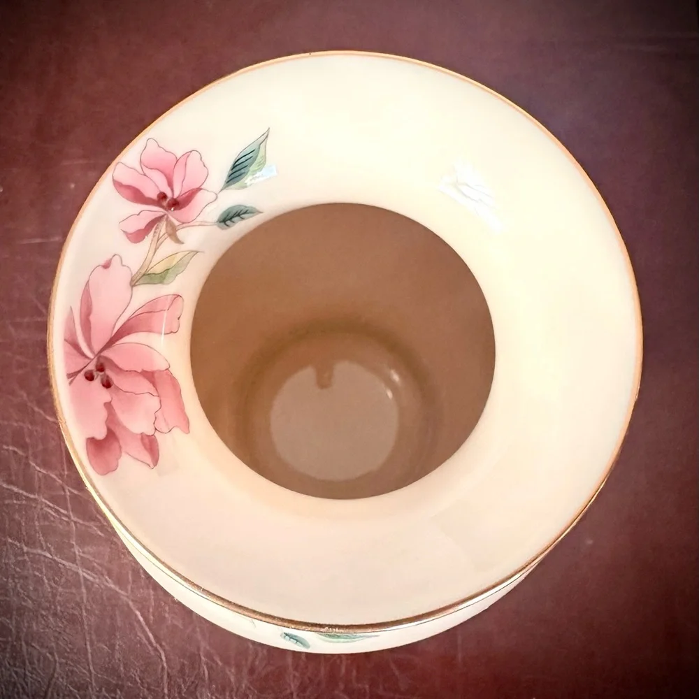 Lenox Barrington Collection Vase Cream&Pink Floral Design-discontinued-1988-1989